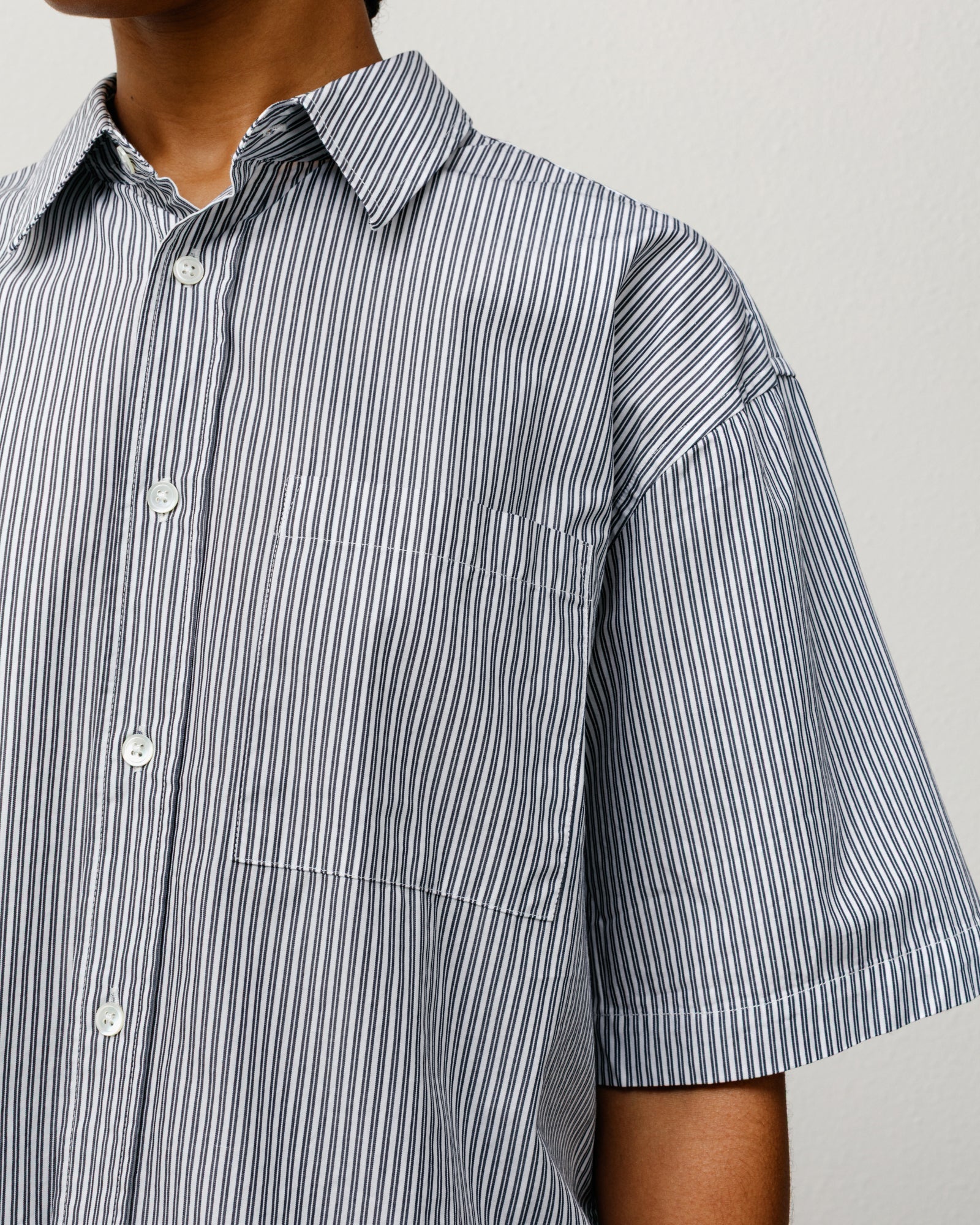 Stussy Men's Boxy SS Shirt 8 Ball Stripe Navy